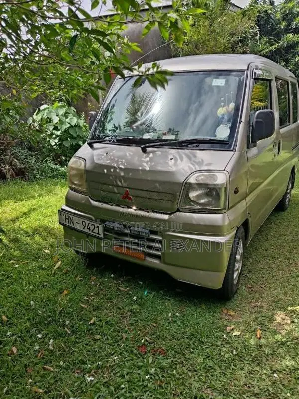 Mitsubishi Minicab 2000 Van (Used)