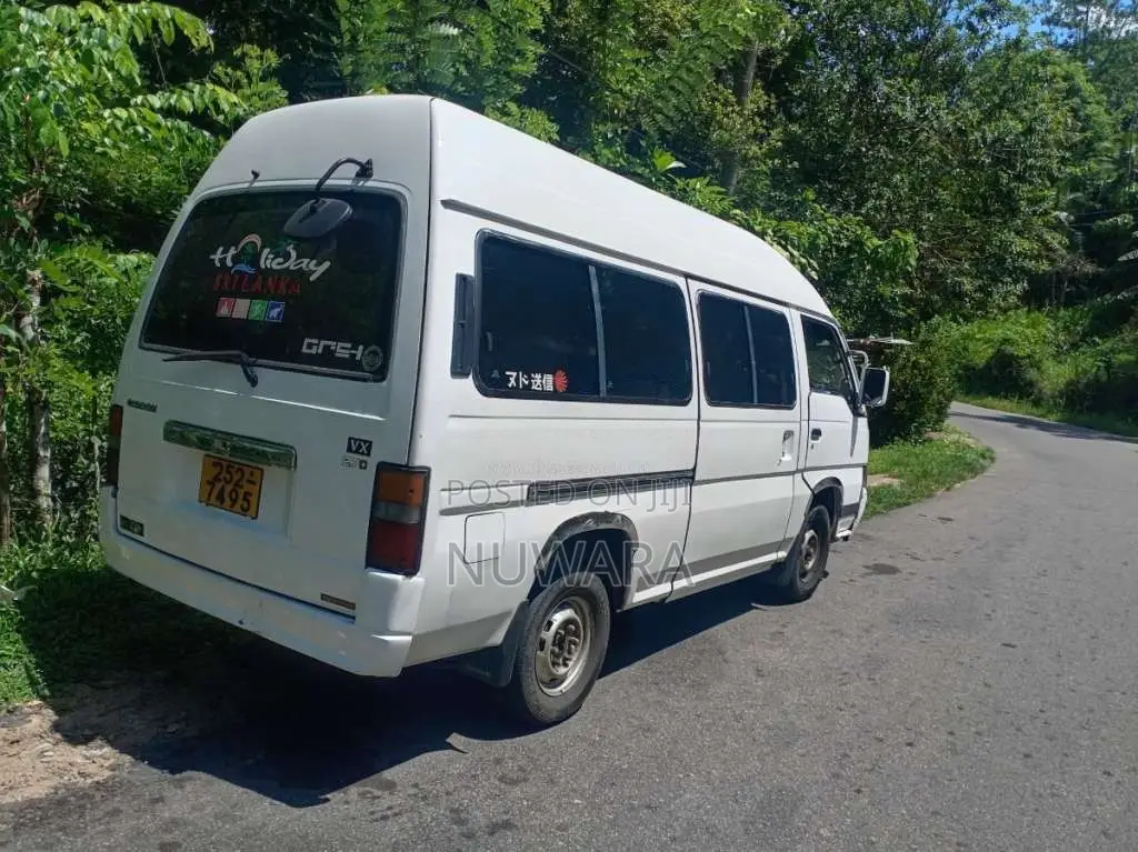 Nissan Nissan 1994 Van (Used)