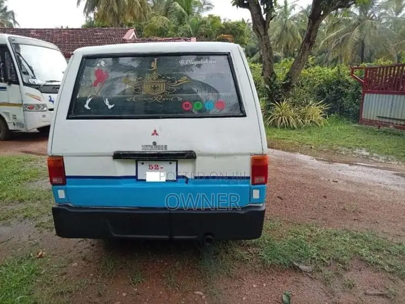 Mitsubishi Delica L300 1983 Van (Used)