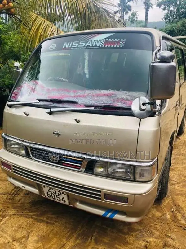 Nissan Caravan 1994 Van (Used)