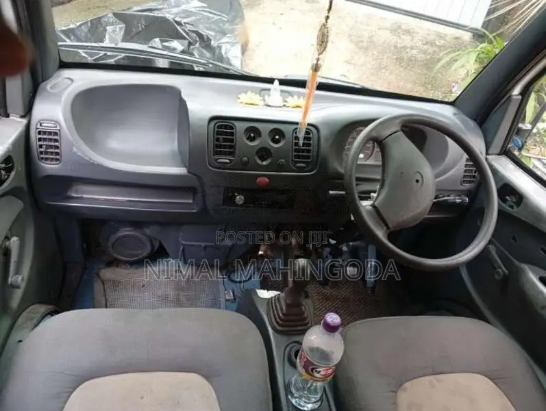 Micro Mpv 2005 Van (Used)