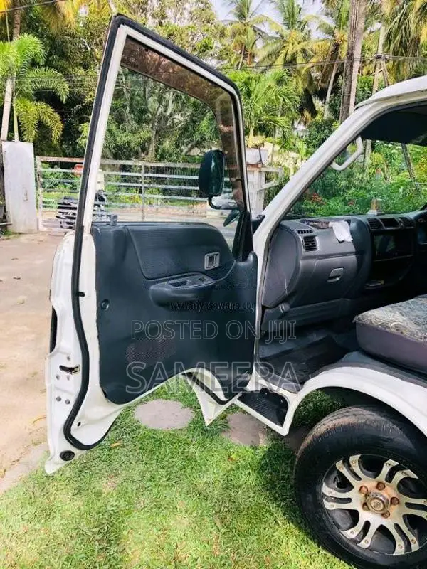 Nissan Vanette 2005 Van (Used)