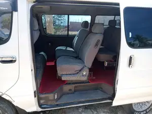 Toyota Dolphin 1992 Van (Used)