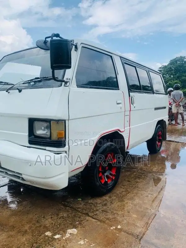 Mitsubishi Delica 2008 Van (Used)