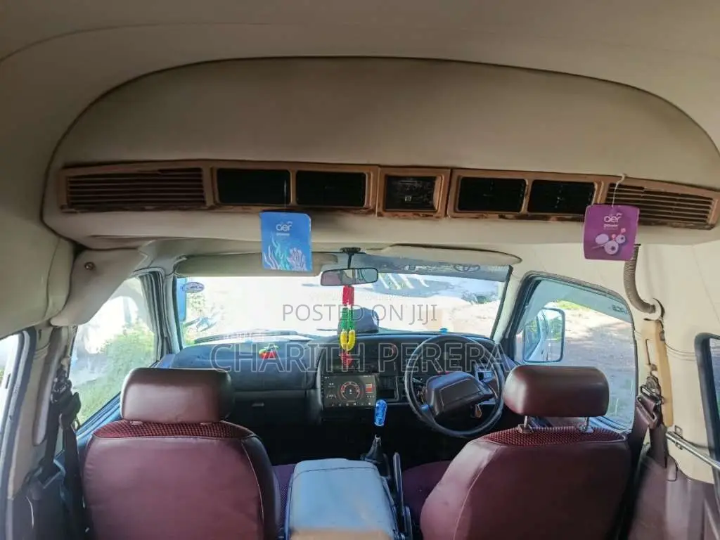 Toyota Dolphin High Roof 125 1992 Van Unregistered (Recondition)