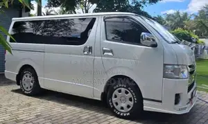 Toyota KDH 2015 Van (Used)