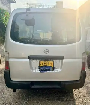 Nissan Caravan 2011 Van (Used)
