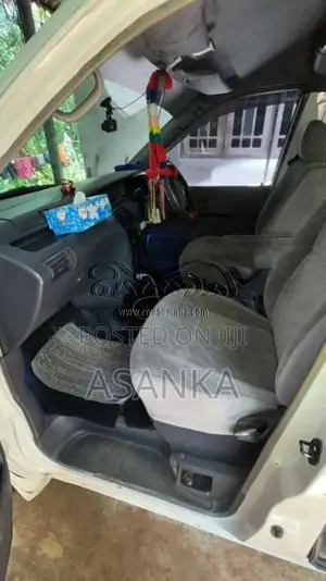 Toyota Noah CR41 1996 Van (Used)