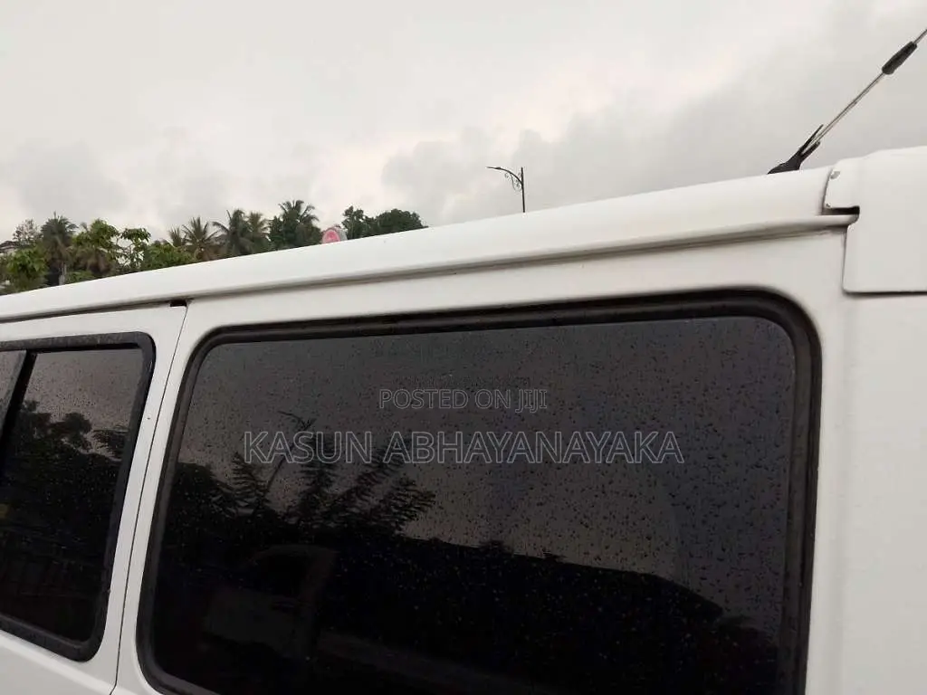 Mitsubishi PO5 1992 Van (Used)