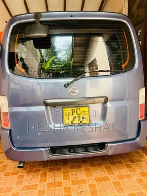 Nissan E25 2011 Van (Used)