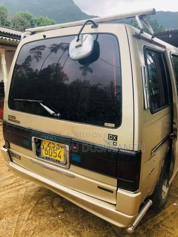 Nissan Caravan 1994 Van (Used)