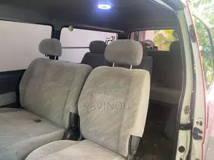 Toyota Dolphin 2002 Van (Used)