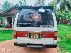 Nissan Caravan 1996 Van (Used)