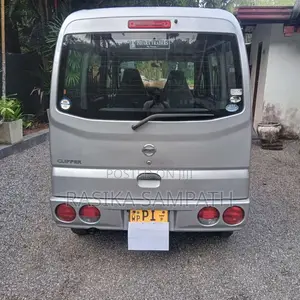 Nissan Clipper 2012 Van (Used)