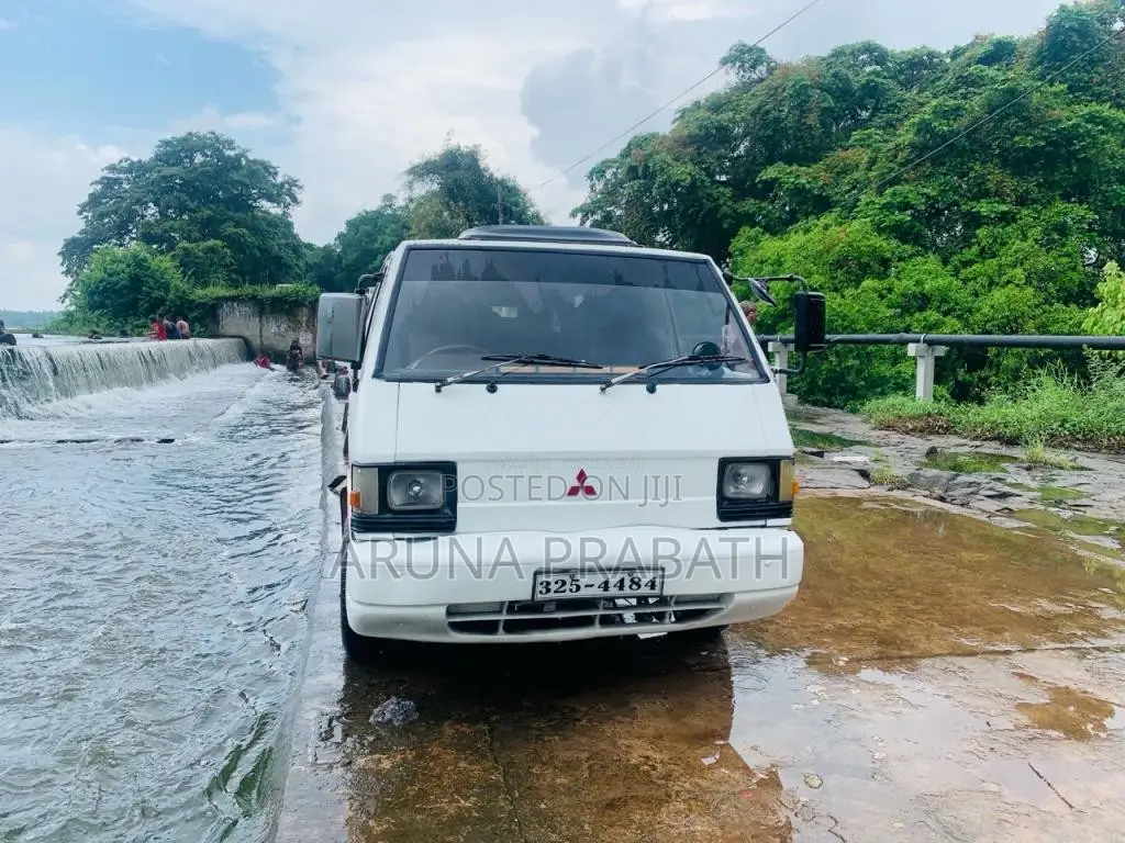 Mitsubishi Delica 2008 Van (Used)