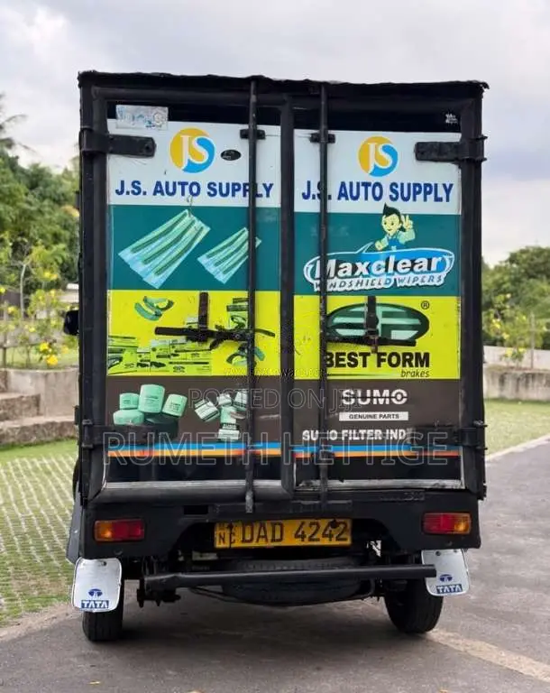 Tata Dimo Batta 2015 Lorry (Used)