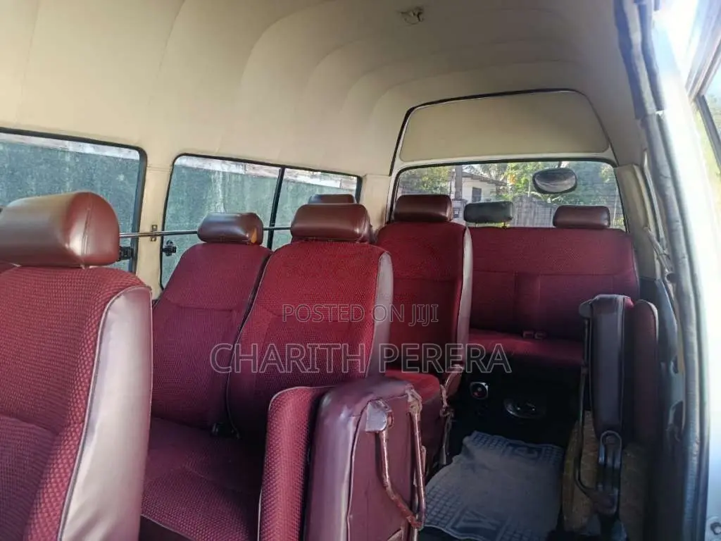 Toyota Dolphin High Roof 125 1992 Van Unregistered (Recondition)