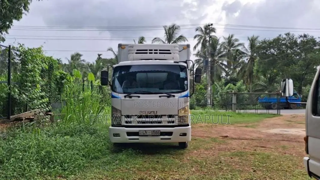 Isuzu ELF NKR 2009 Lorry (Used)