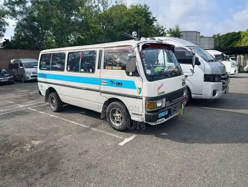 Nissan Caravan VRGE 1986 Van (Used)