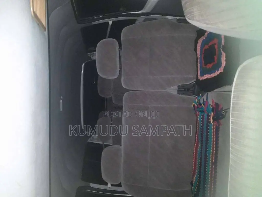Toyota Dolphin 1995 Van (Used)