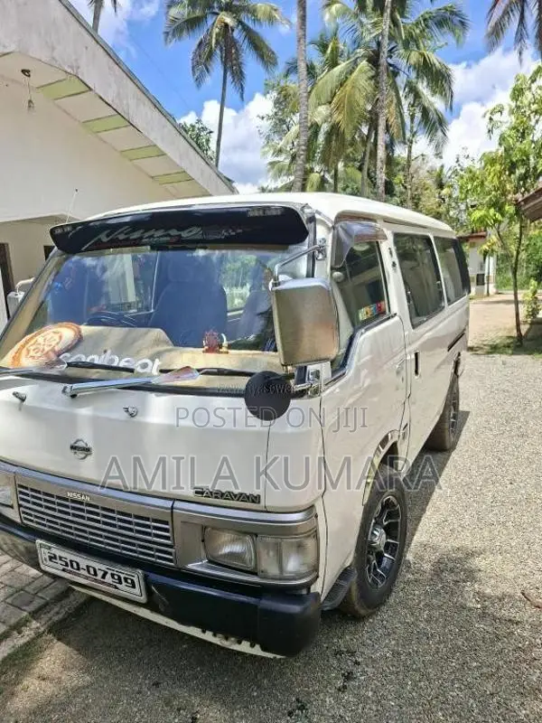 Nissan Caravan 1993 Van (Used)