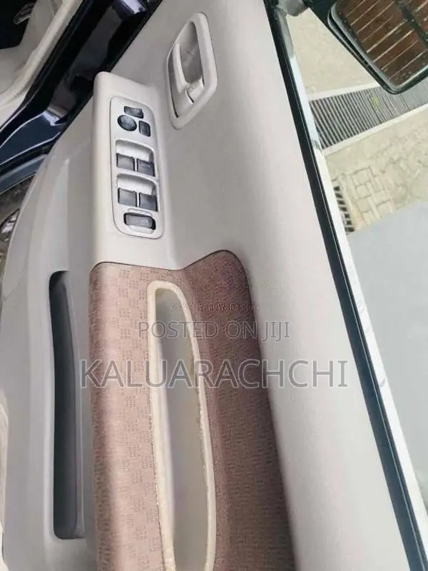 Suzuki Every Turbo Wagon 2012 Van (Used)
