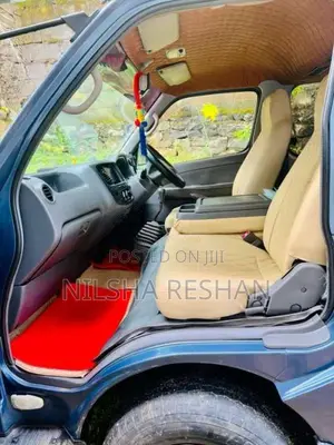 Nissan E25 2011 Van (Used)