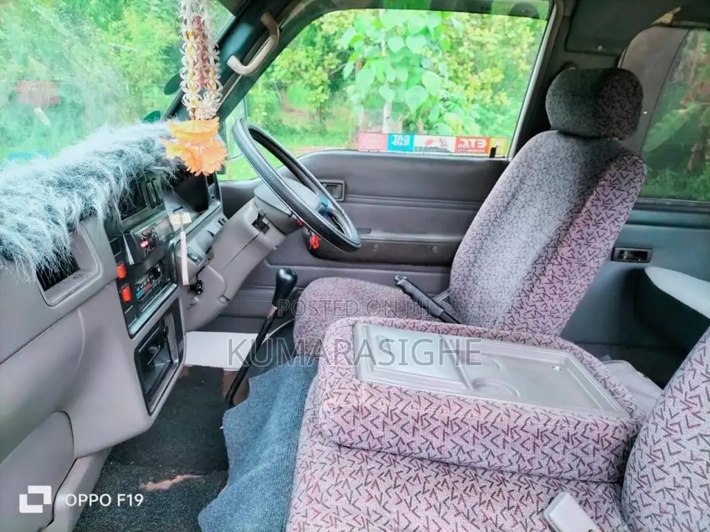 Nissan Caravan 1996 Van (Used)