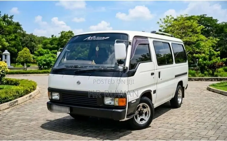 Nissan Caravan 1990 Van (Used)