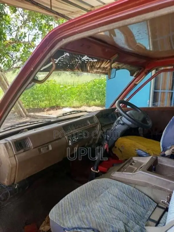 Nissan Vanette 1985 Van (Used)