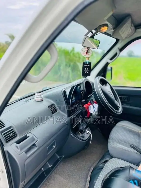 Daihatsu Hijet S321v 2015 Van (Used)