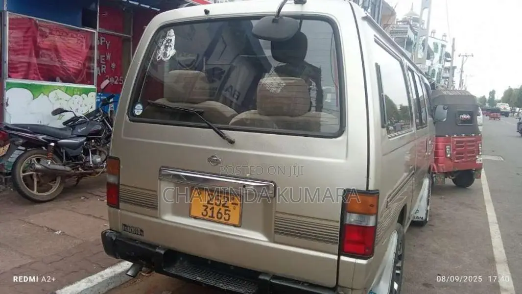 Nissan Caravan 1998 Van (Used)