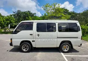 Nissan Caravan 1990 Van (Used)