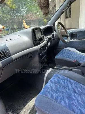 Toyota Noah 2003 Van (Used)
