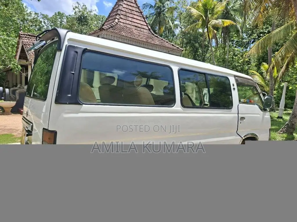 Nissan Caravan 1993 Van (Used)