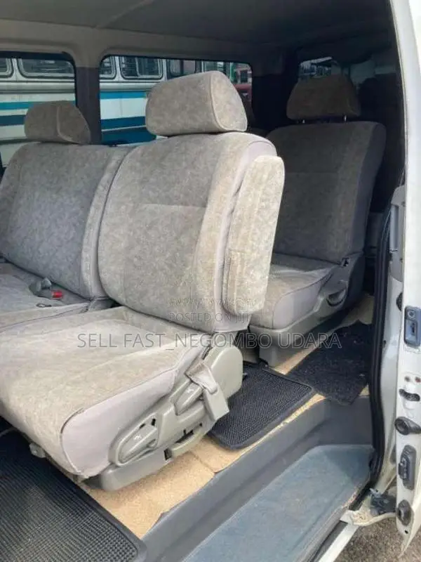 Toyota KDH 2006 Van (Used)