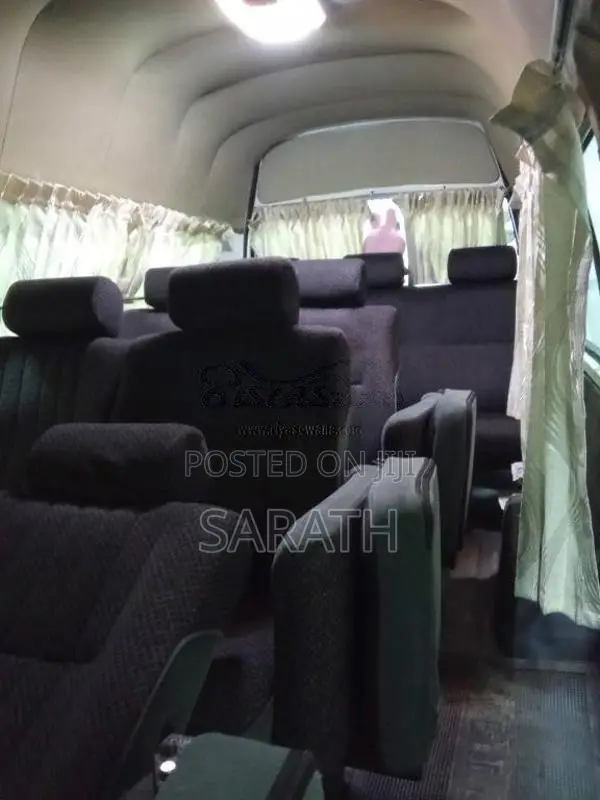 Toyota HIACE 1989 Van (Used)