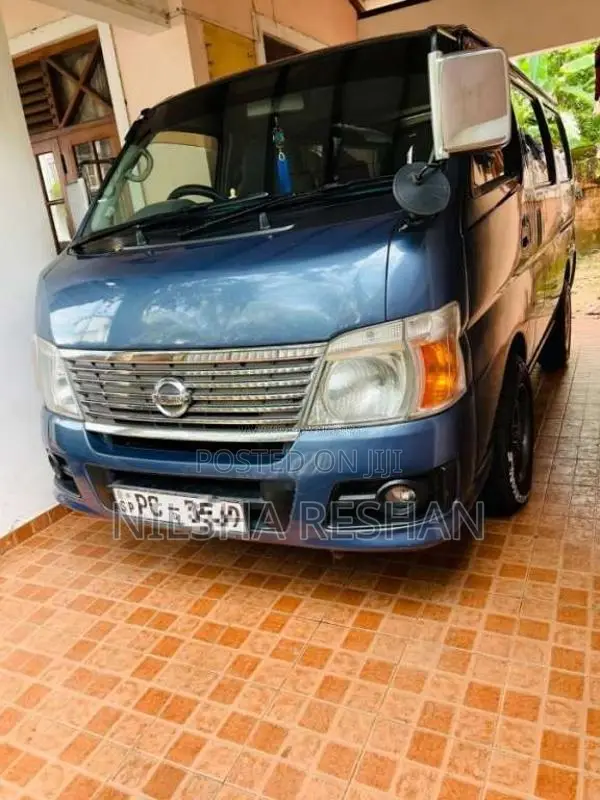 Nissan E25 2011 Van (Used)