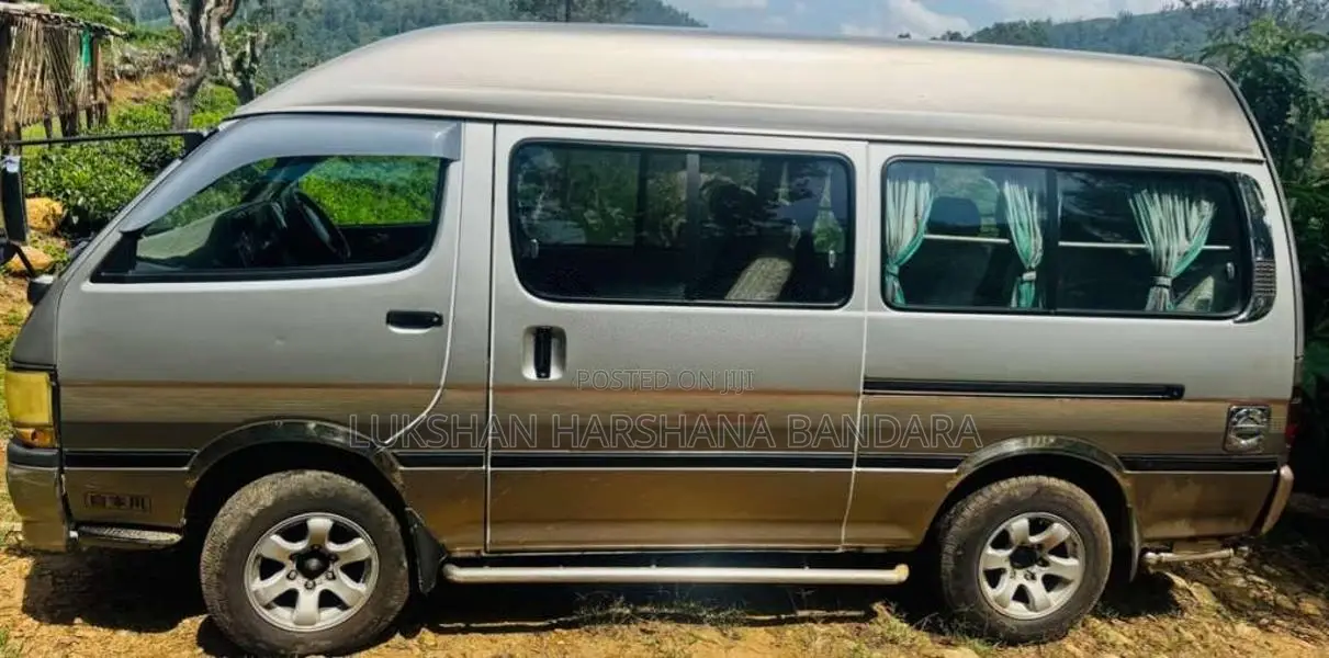 Toyota HIACE 2001 Van (Used)