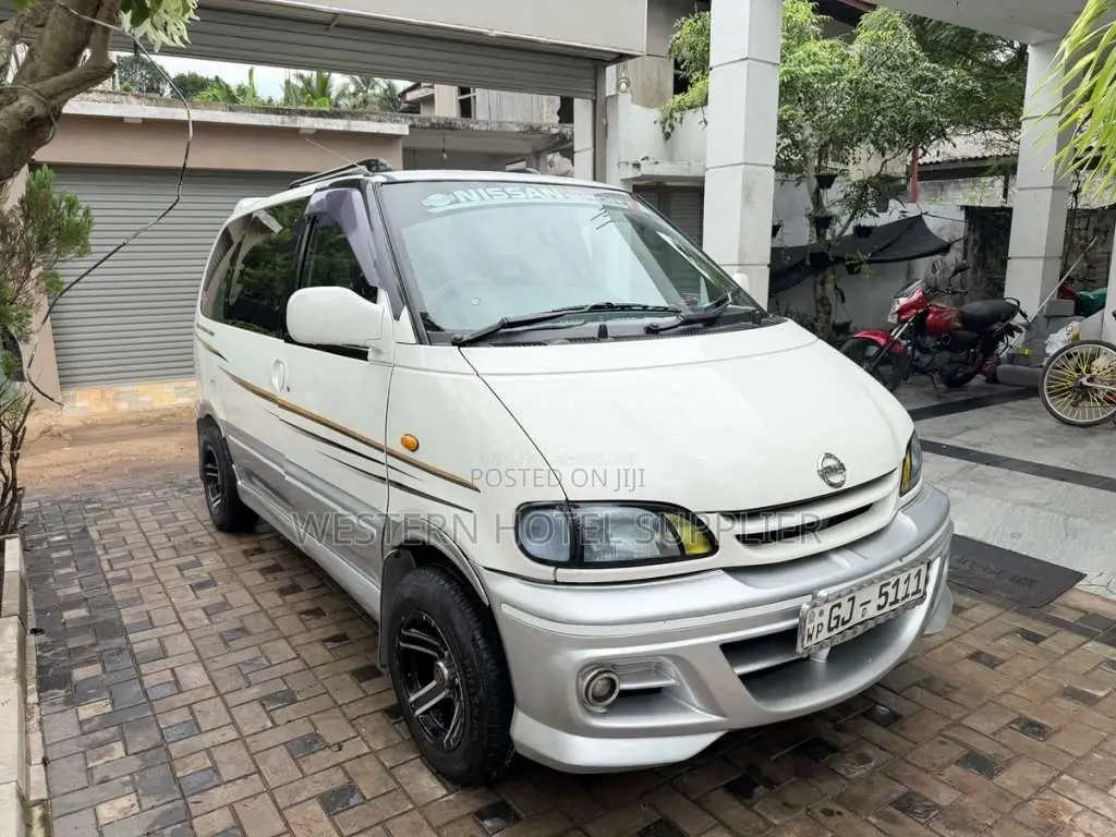 Nissan Serena 1999 Van (Used)