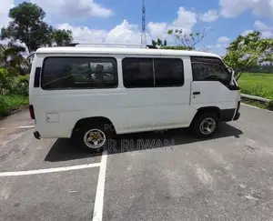 Nissan Caravan 1990 Van (Used)