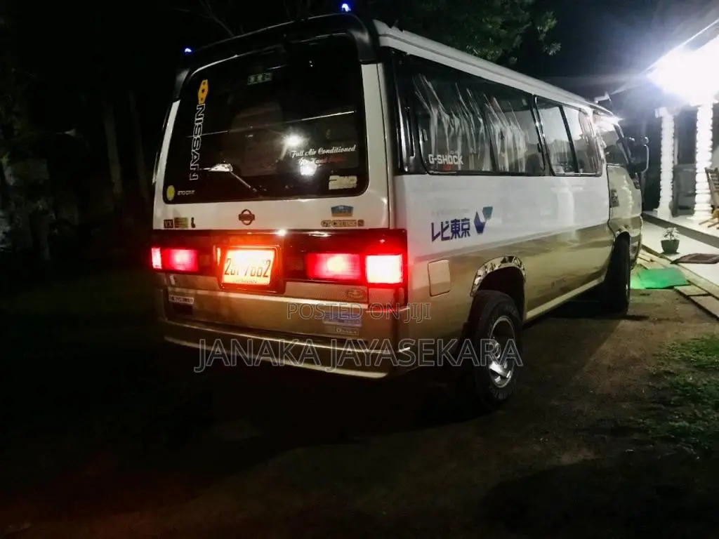 Nissan Caravan Vrge24 1994 Van (Used)