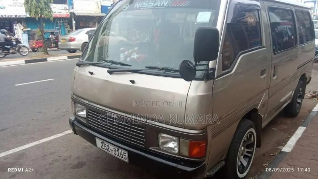 Nissan Caravan 1998 Van (Used)