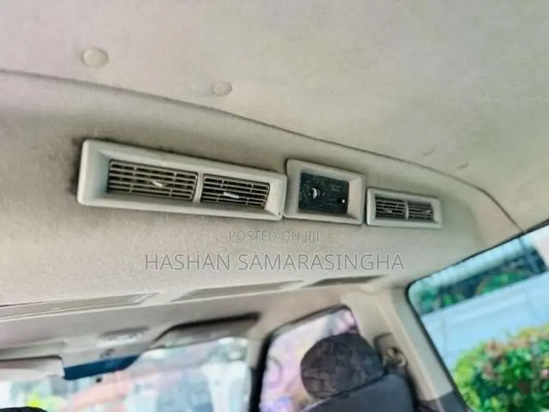 Nissan Caravan 2006 Van (Used)