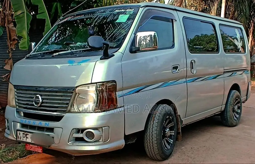 Nissan E25 2006 Van (Used)