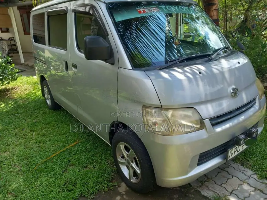 Toyota TownAce 2008 Van (Used)