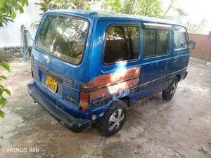 Suzuki Omni 2004 Van (Used)