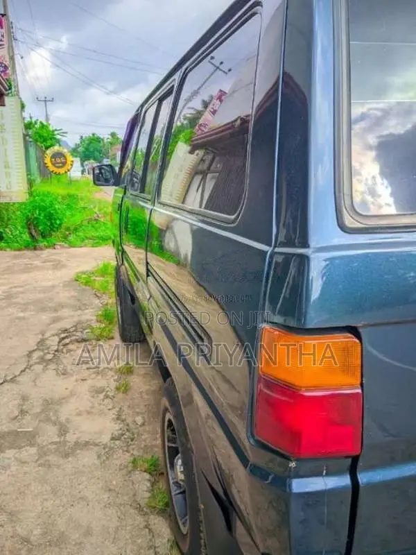 Toyota LiteAce 1985 Van (Used)