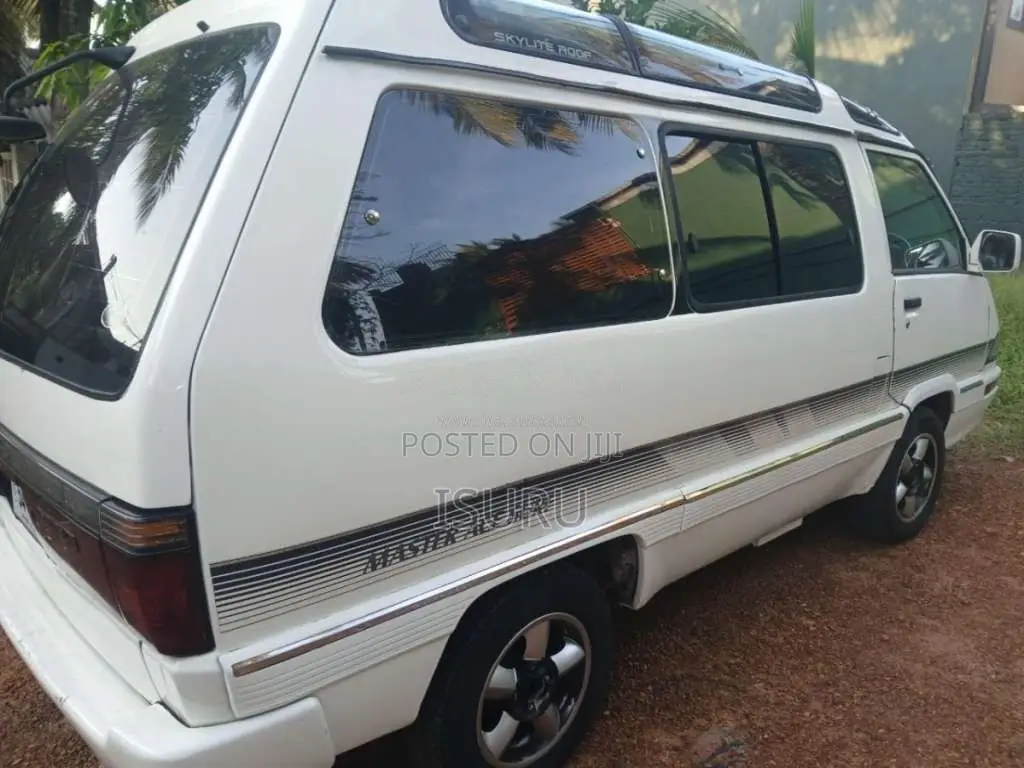 Toyota CR27 1992 Van (Used)