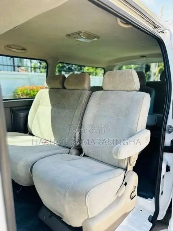 Nissan Caravan 2006 Van (Used)